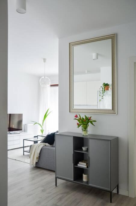 Platinum Jaglana Apartment - Wyspa Spichrzow Gdansk Bagian luar foto